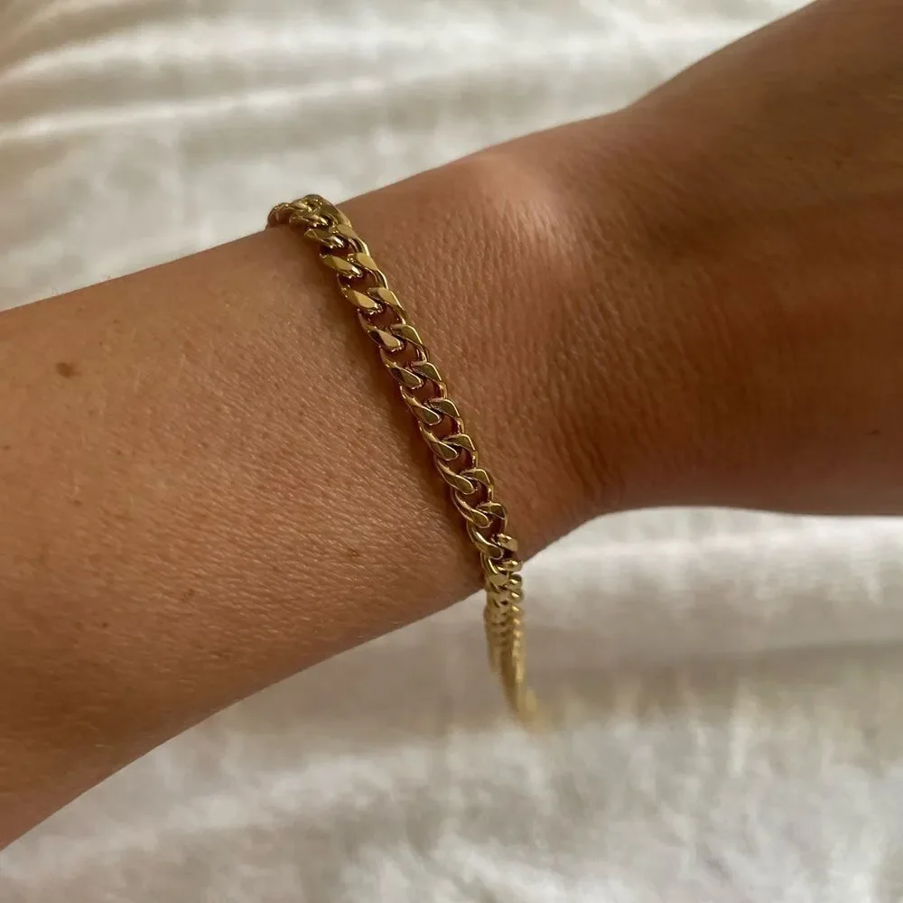 5mm classic Chain Stainless Steel Gold bracelet or anklet. Pristine condition